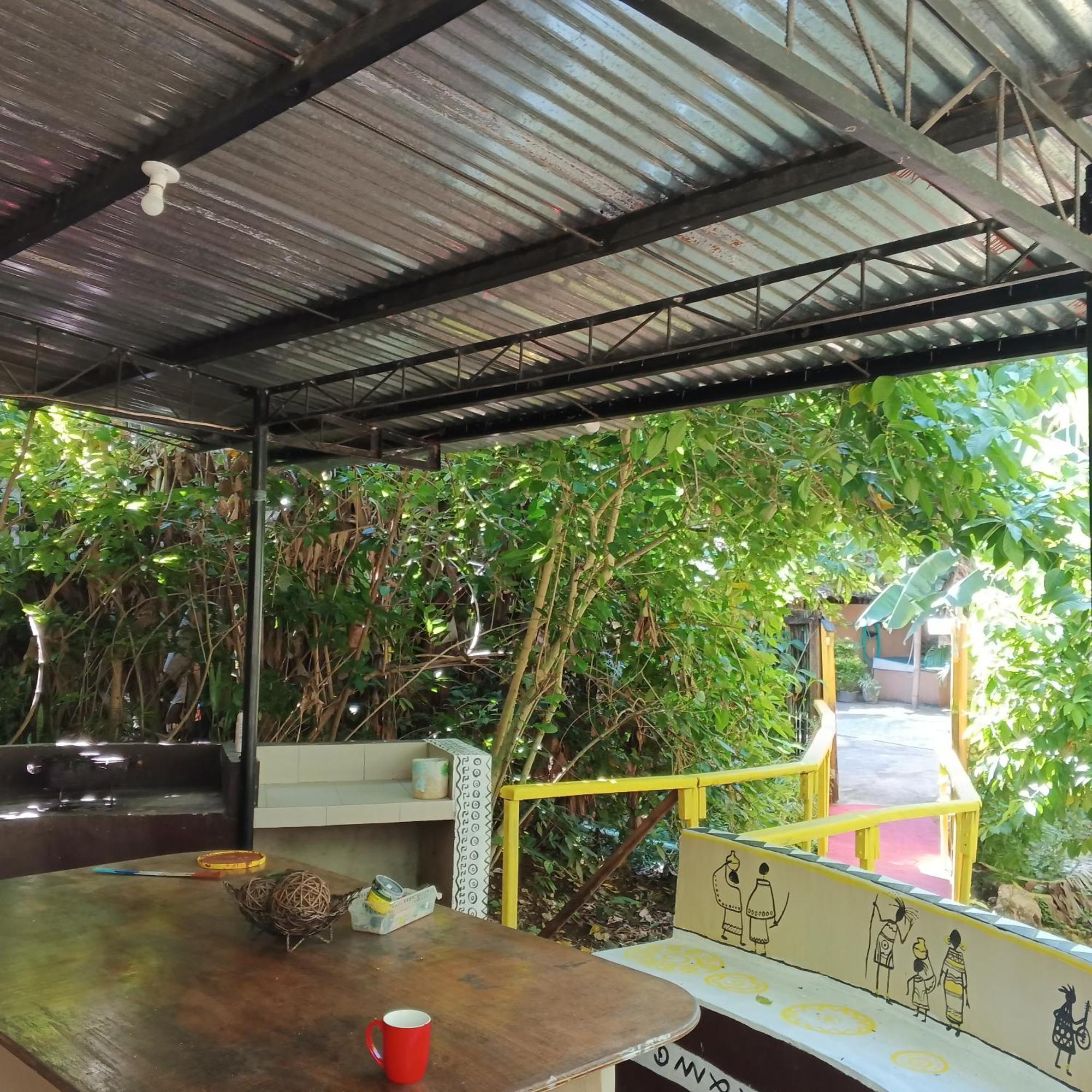 Hotel Two Crazy Monkeys Bakhawan Exterior foto
